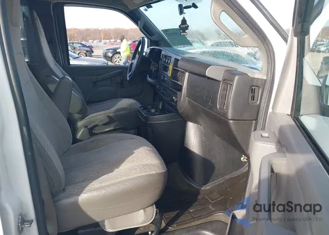 2016 Chevrolet Express 2500 Lt z USA, uszkodzony, nr VIN 1GAWGFFG3G1324750